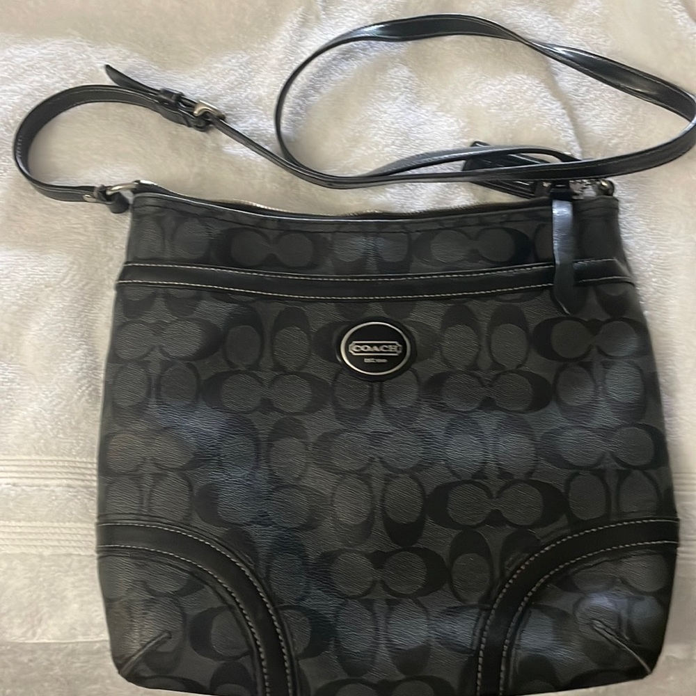 Coach crossbody black/gray monogram